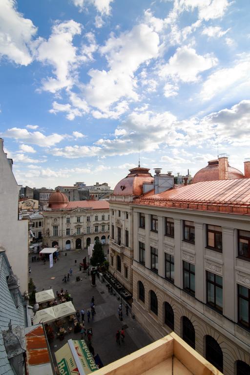 Pura Vida Sky Bar & Hostel Bucharest Exterior photo